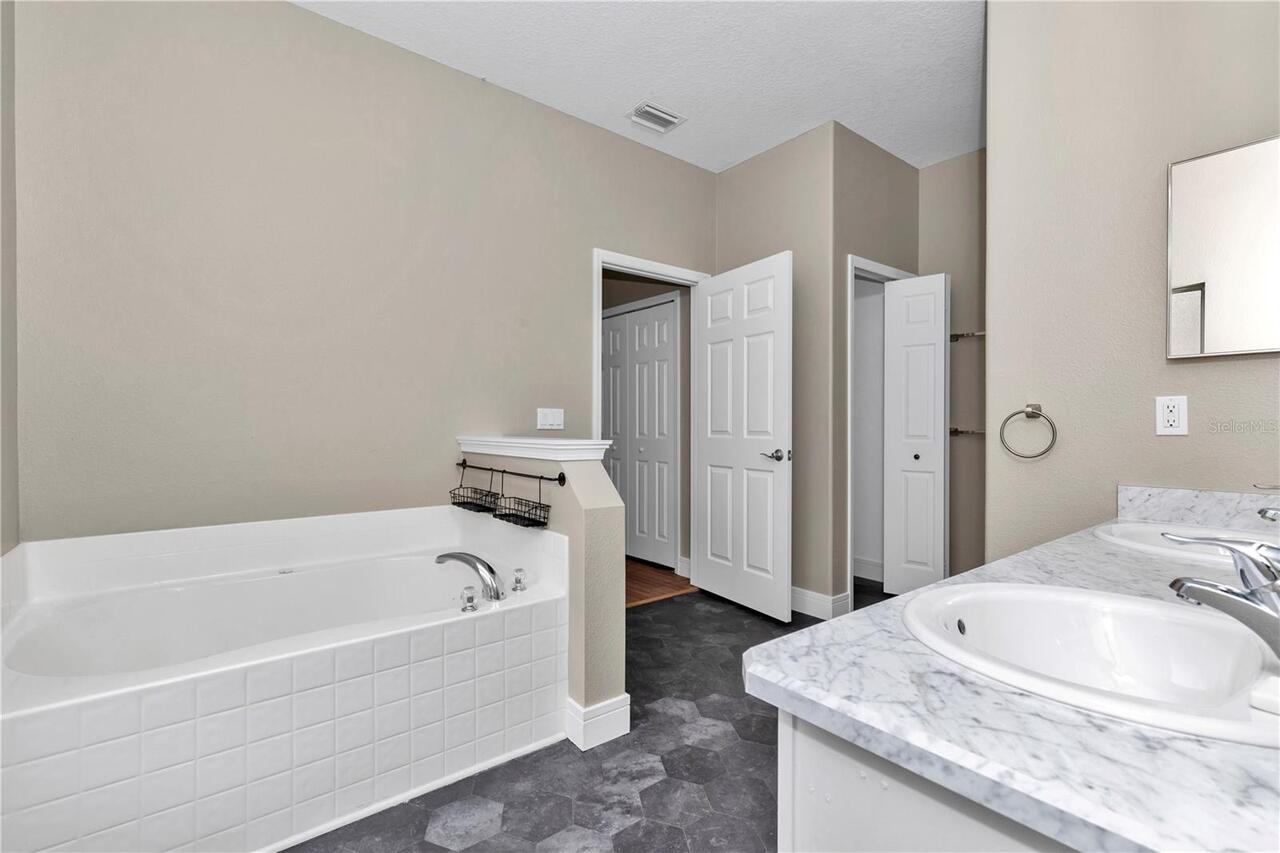 Listing Photo 42