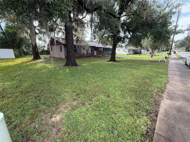 Listing Photo 16