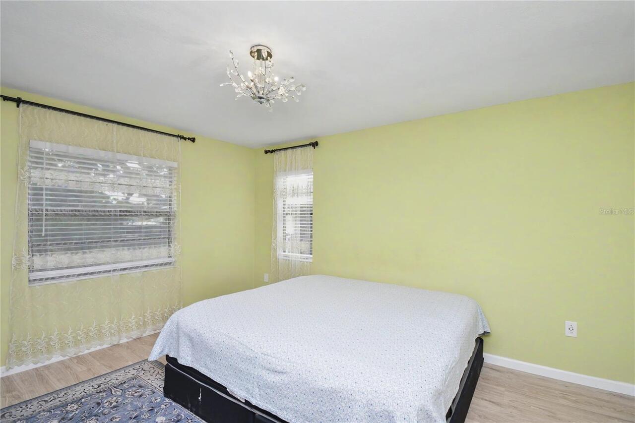Listing Photo 14