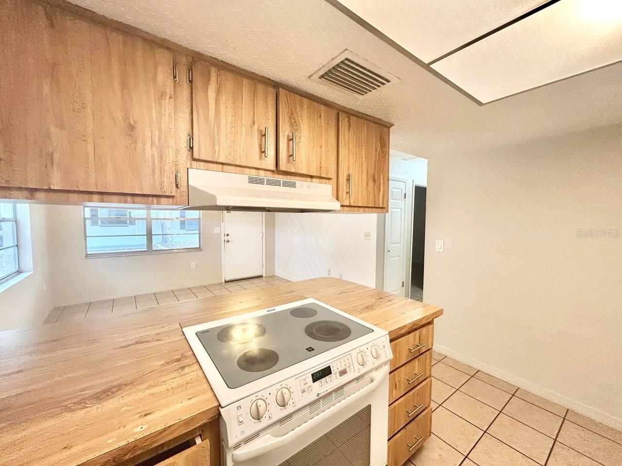 Listing Photo 9