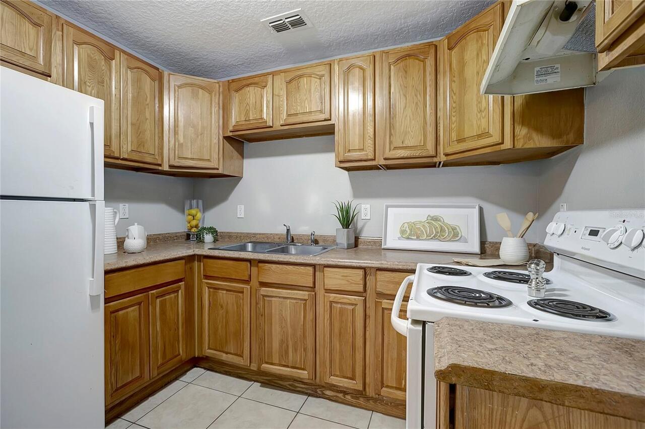 Listing Photo 10
