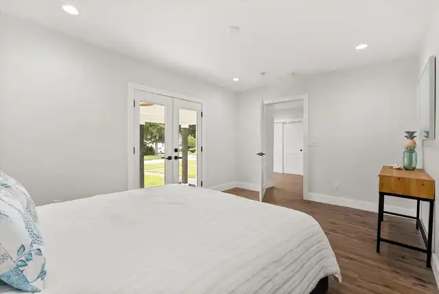 Listing Photo 17