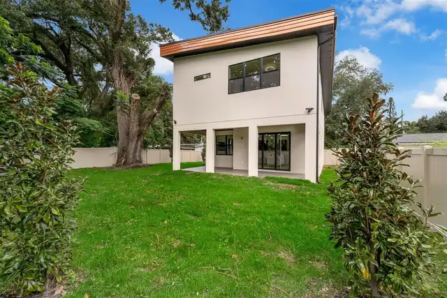Listing Photo 14