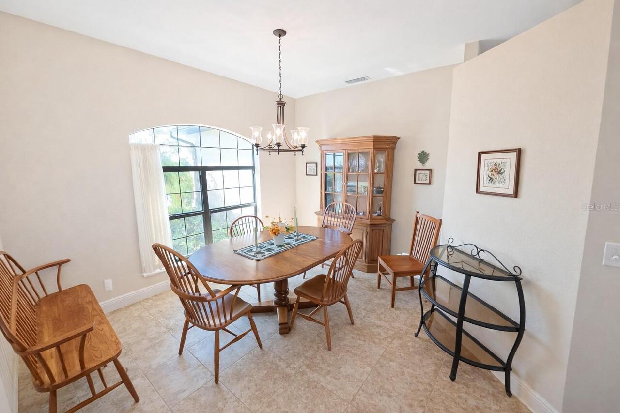 Listing Photo 9
