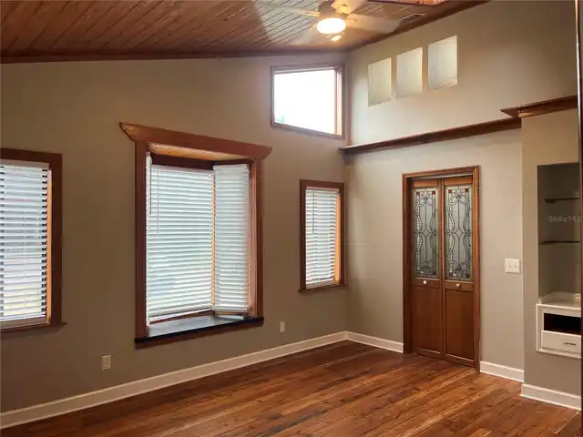Listing Photo 25