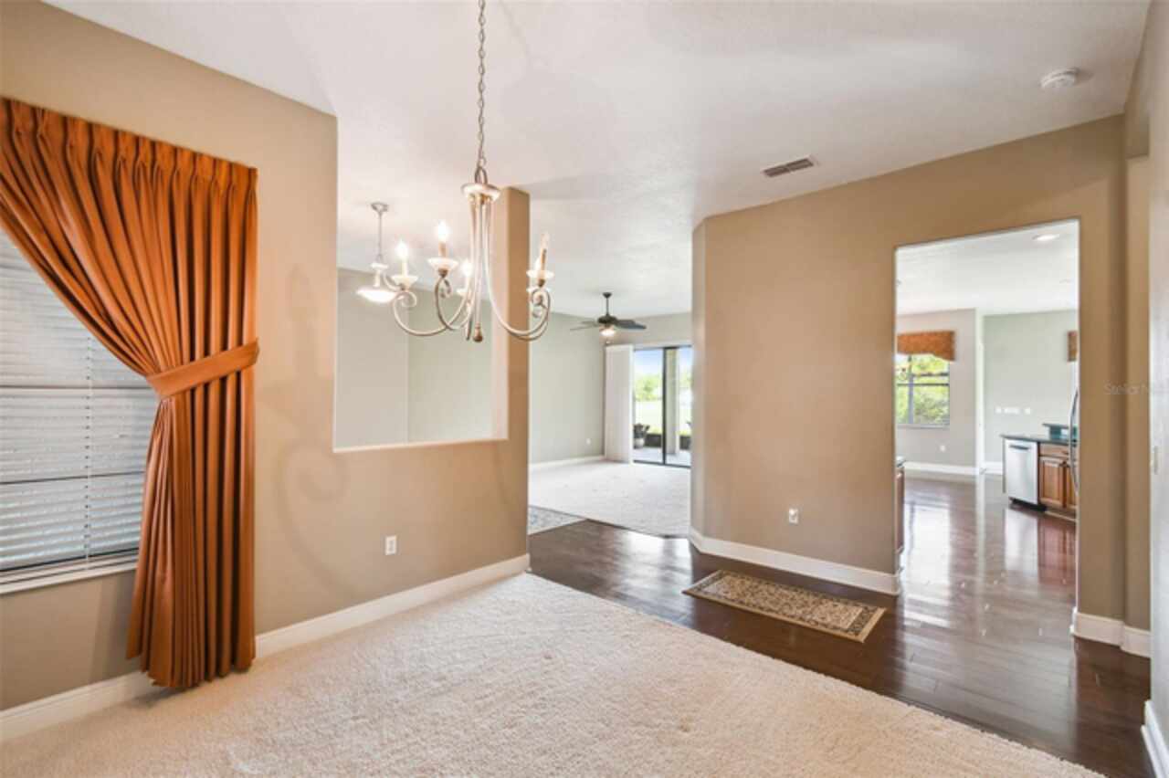 Listing Photo 10