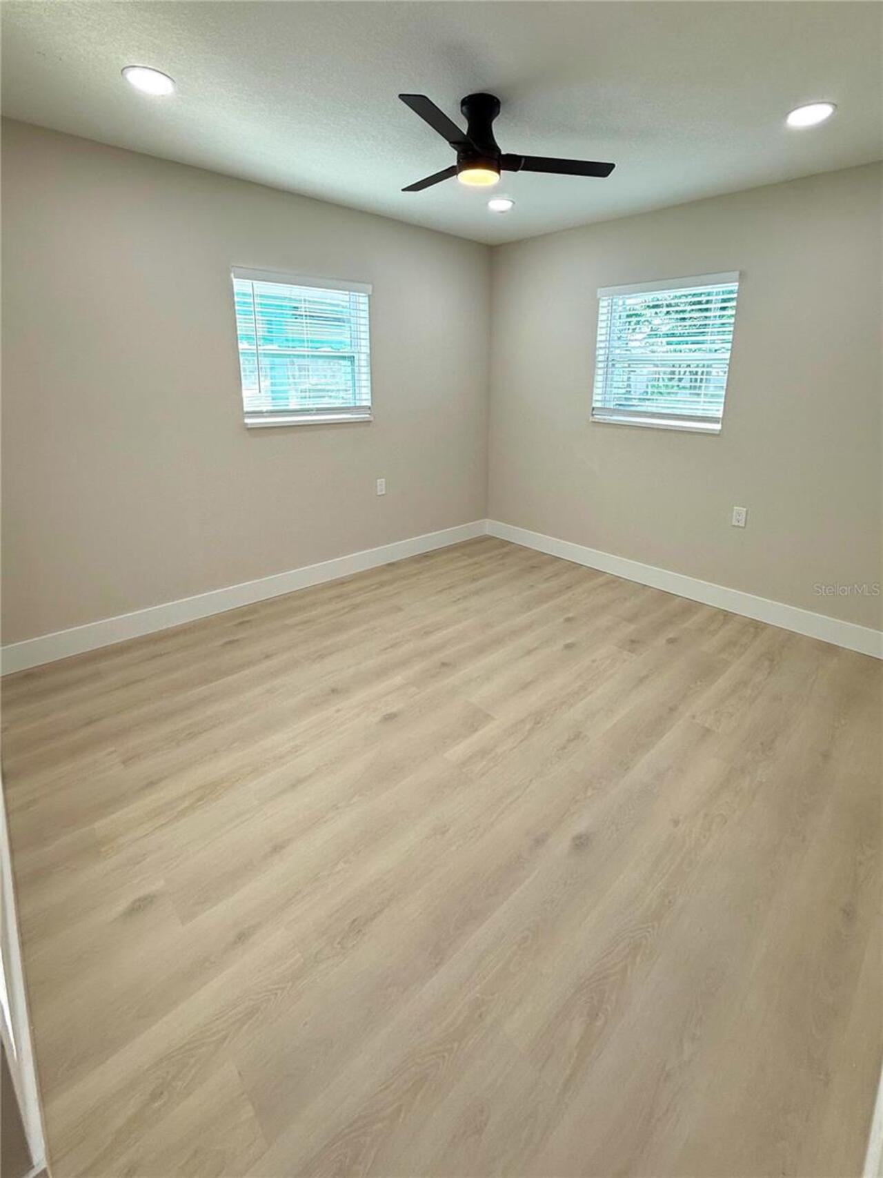 Listing Photo 24