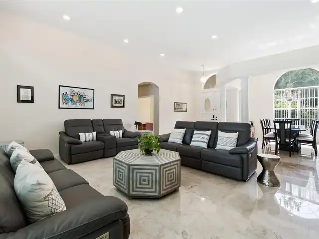Listing Photo 16