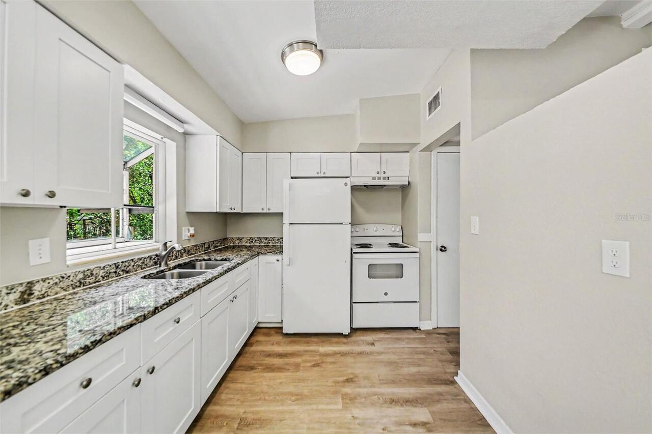 Listing Photo 8