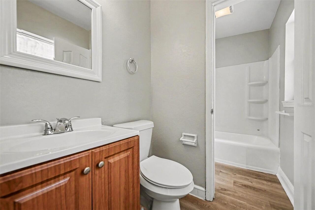 Listing Photo 11