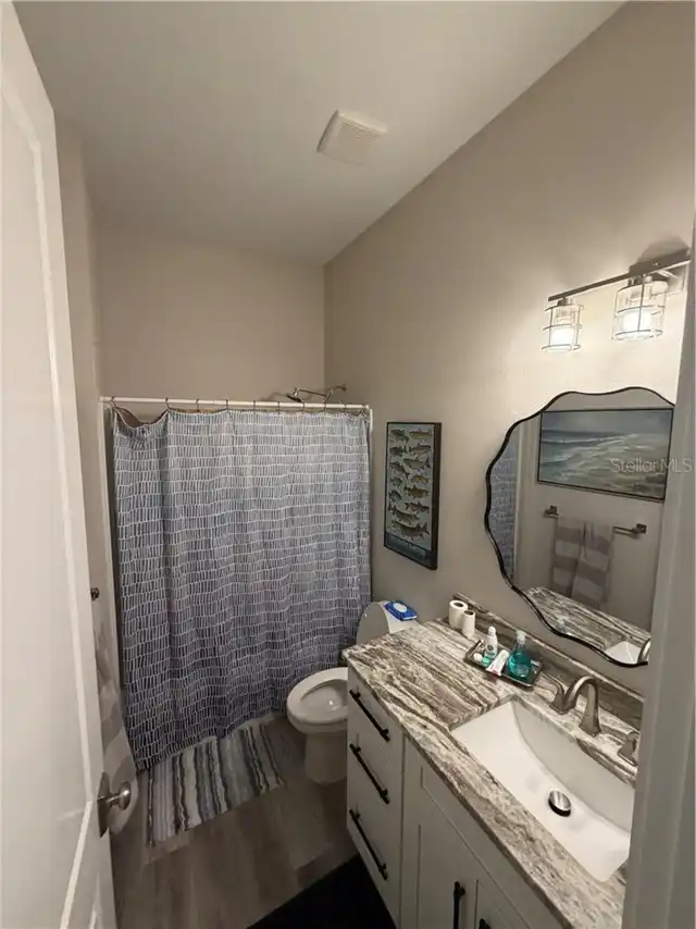 Listing Photo 10