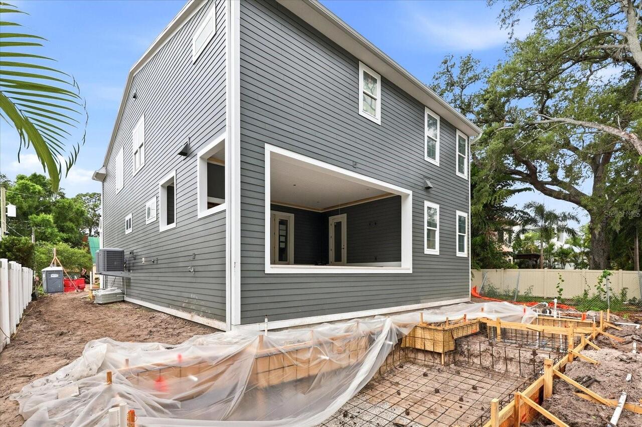 Listing Photo 10