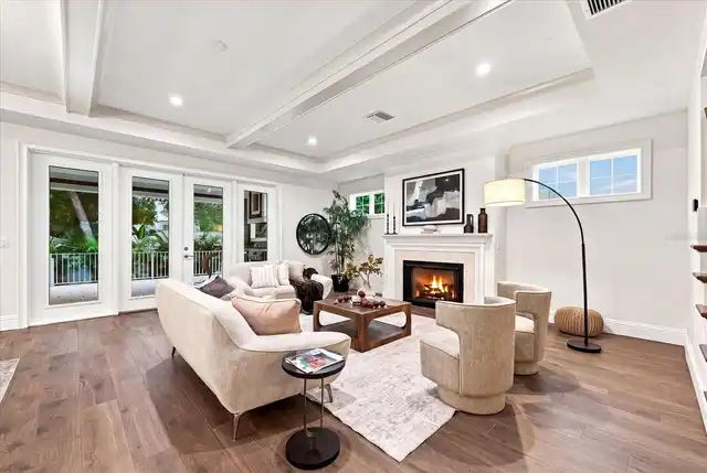 Listing Photo 11
