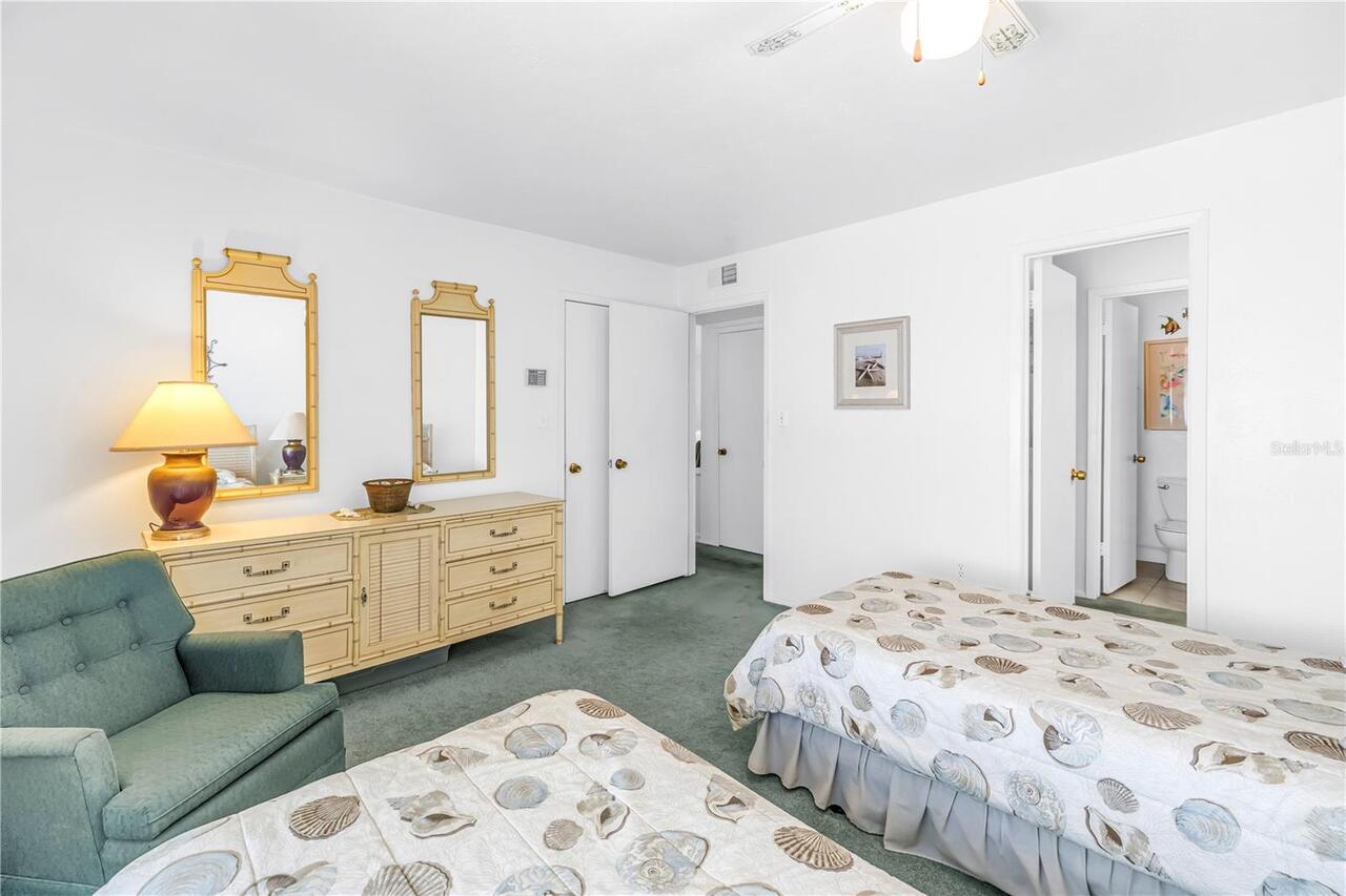 Listing Photo 9