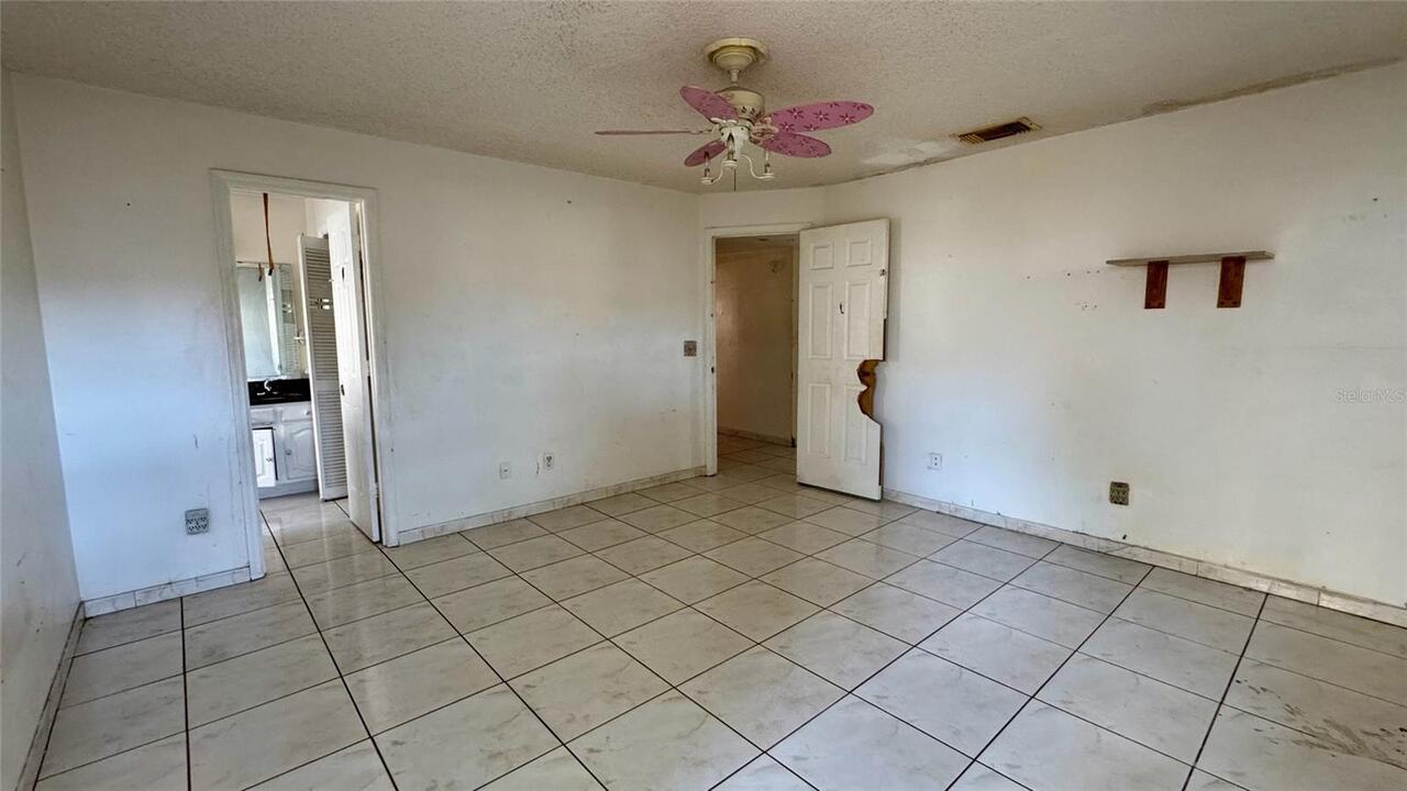 Listing Photo 8