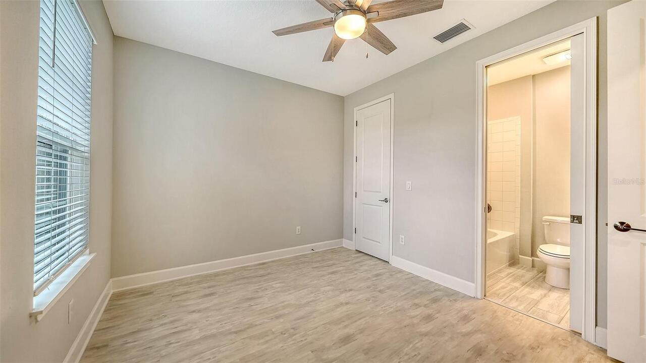 Listing Photo 33