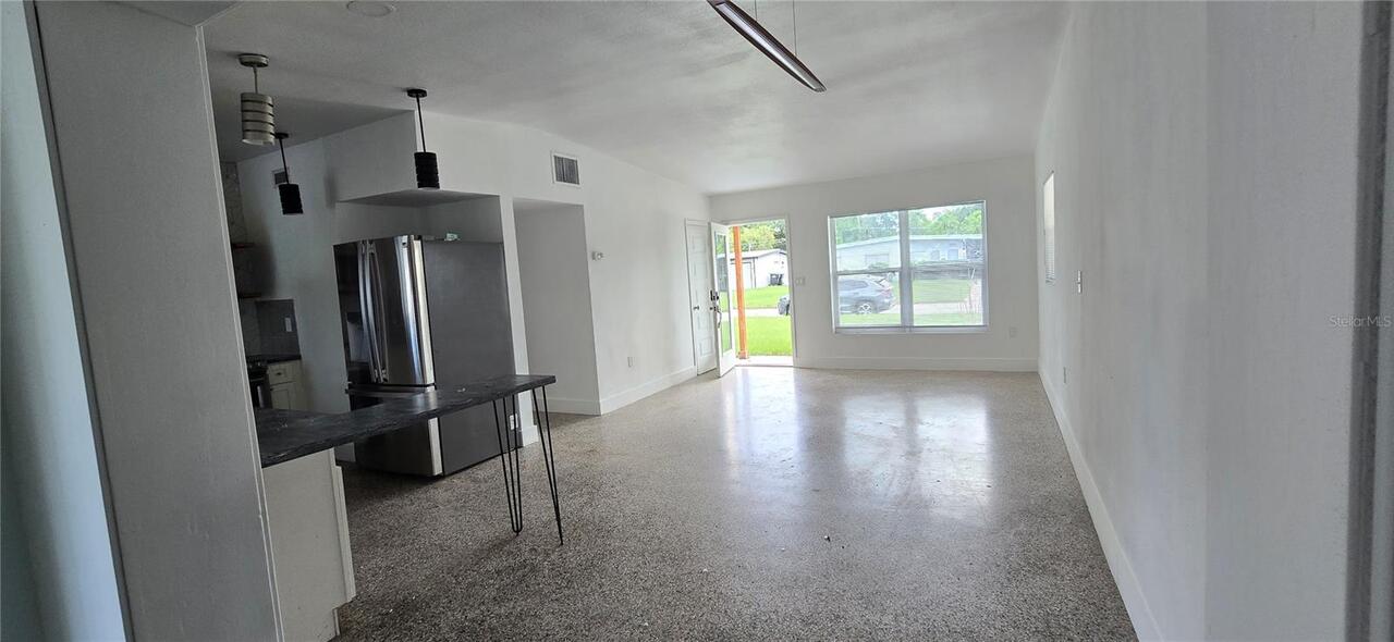 Listing Photo 11