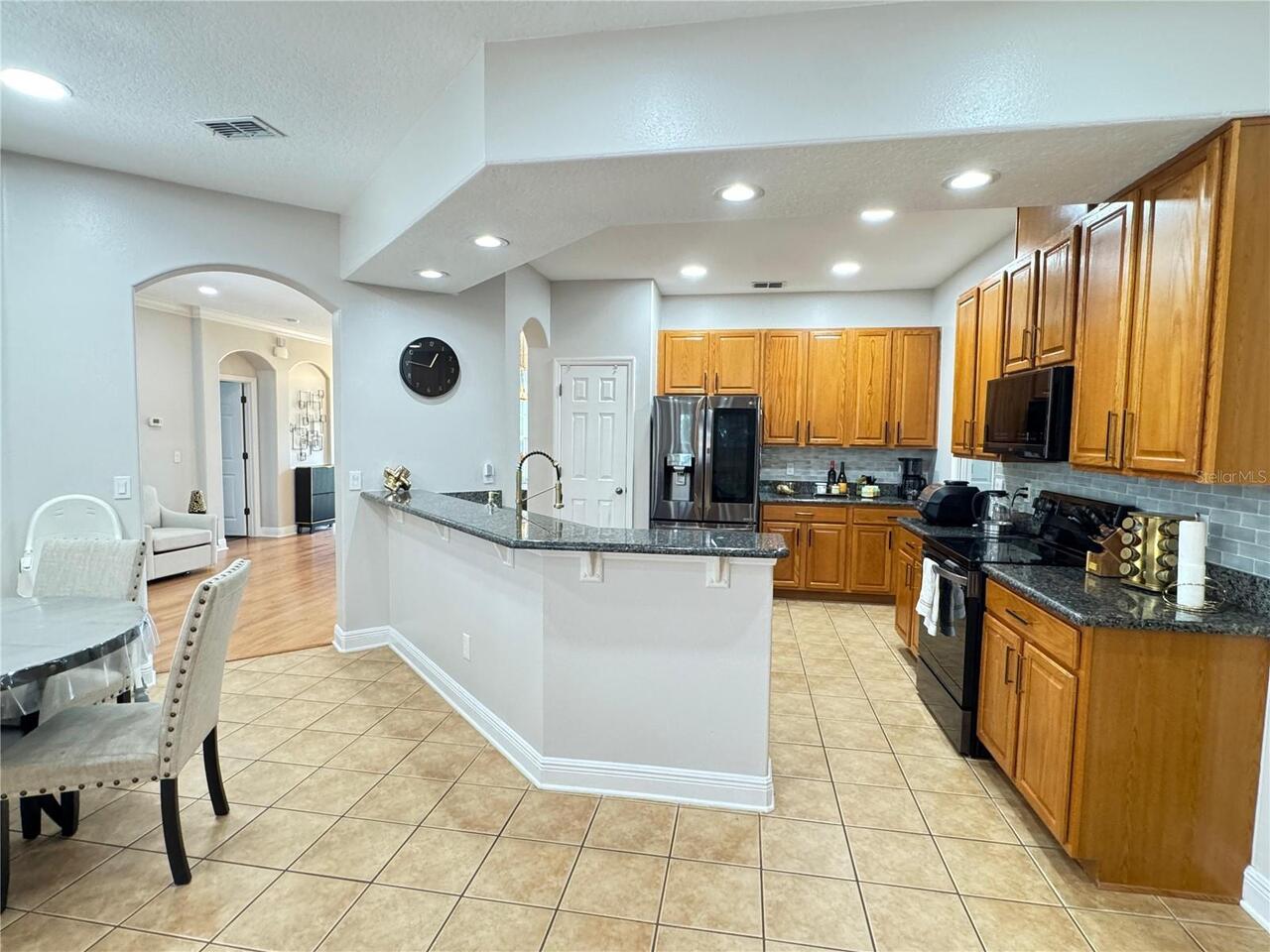 Listing Photo 8