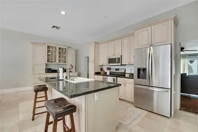 Listing Photo 16