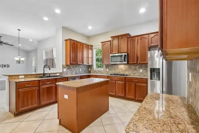 Listing Photo 19