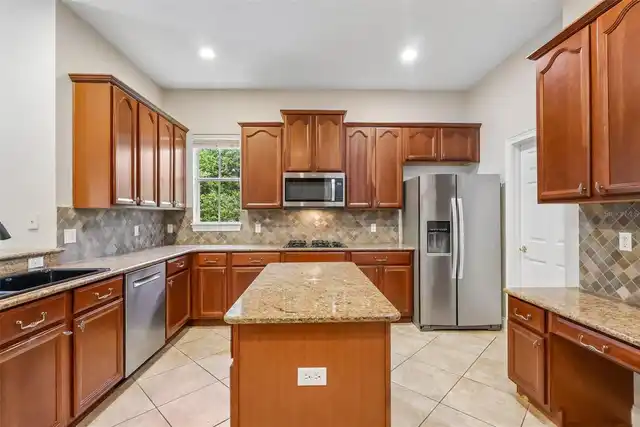 Listing Photo 22