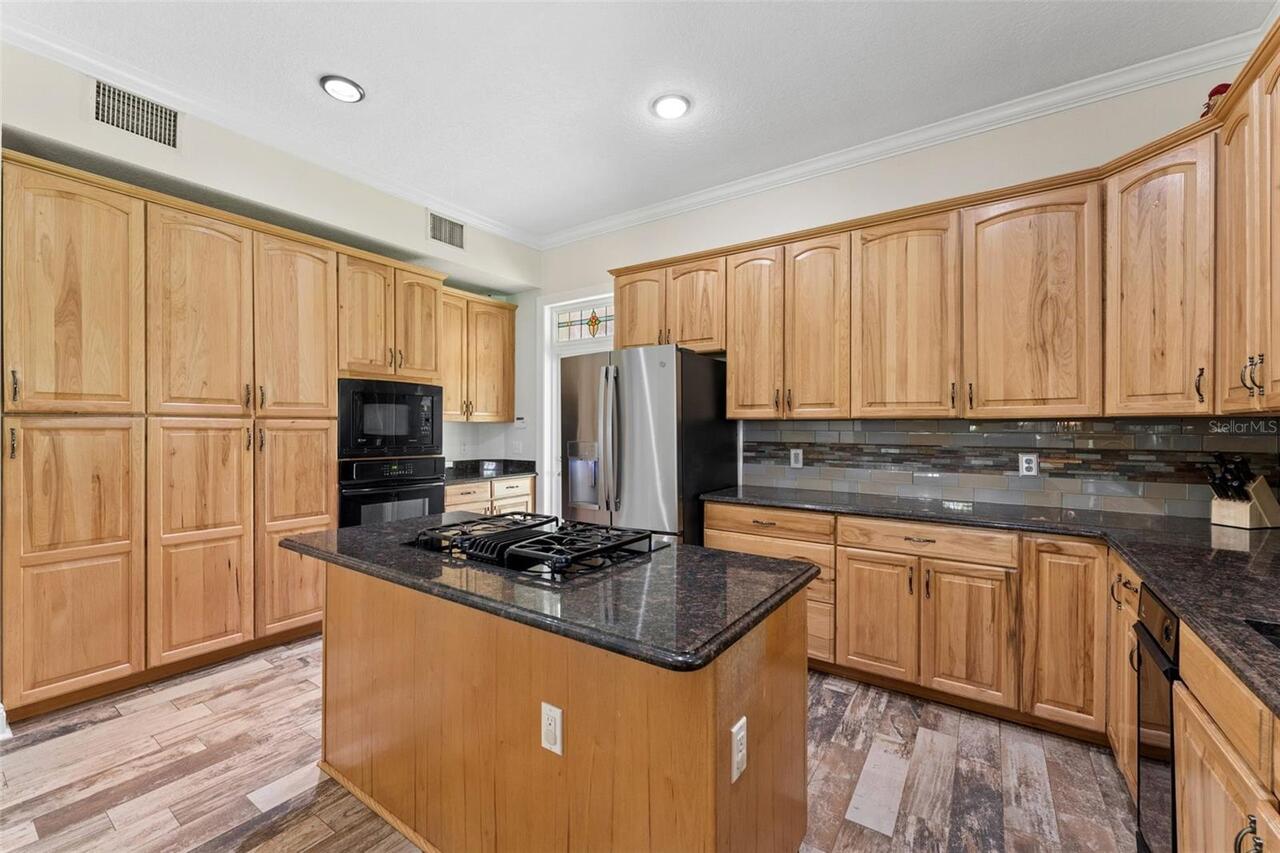 Listing Photo 17