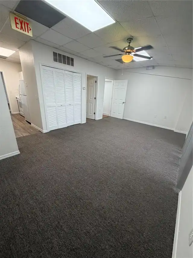 Listing Photo 9
