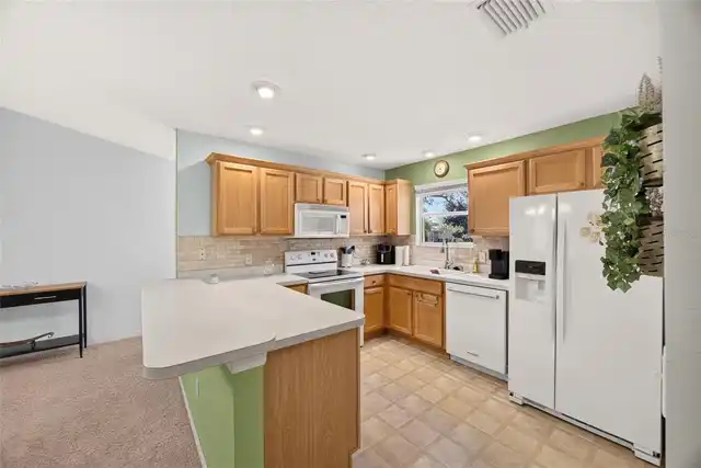 Listing Photo 14