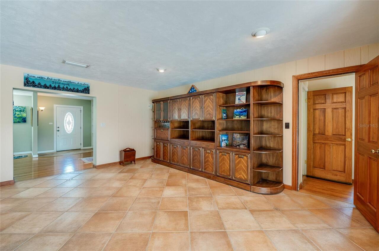 Listing Photo 18