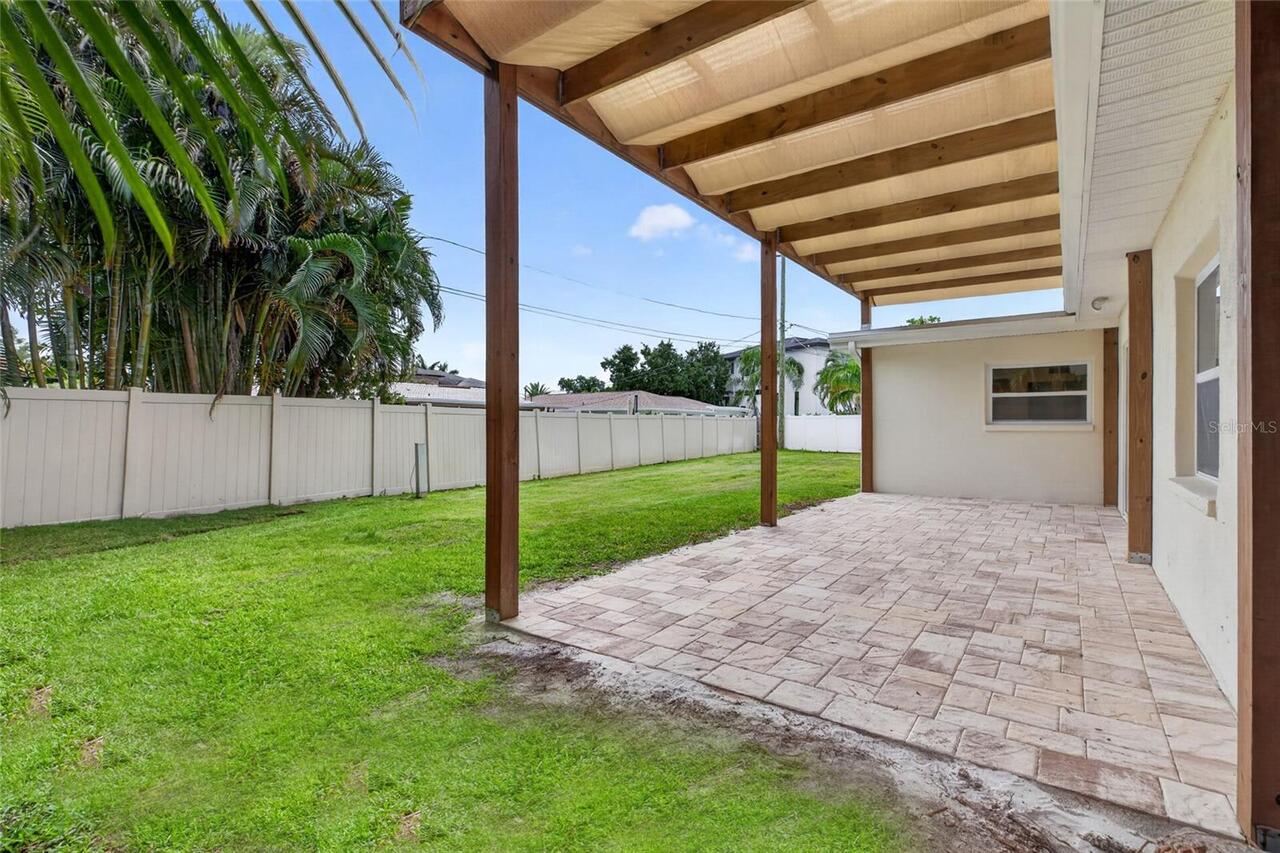 Listing Photo 8