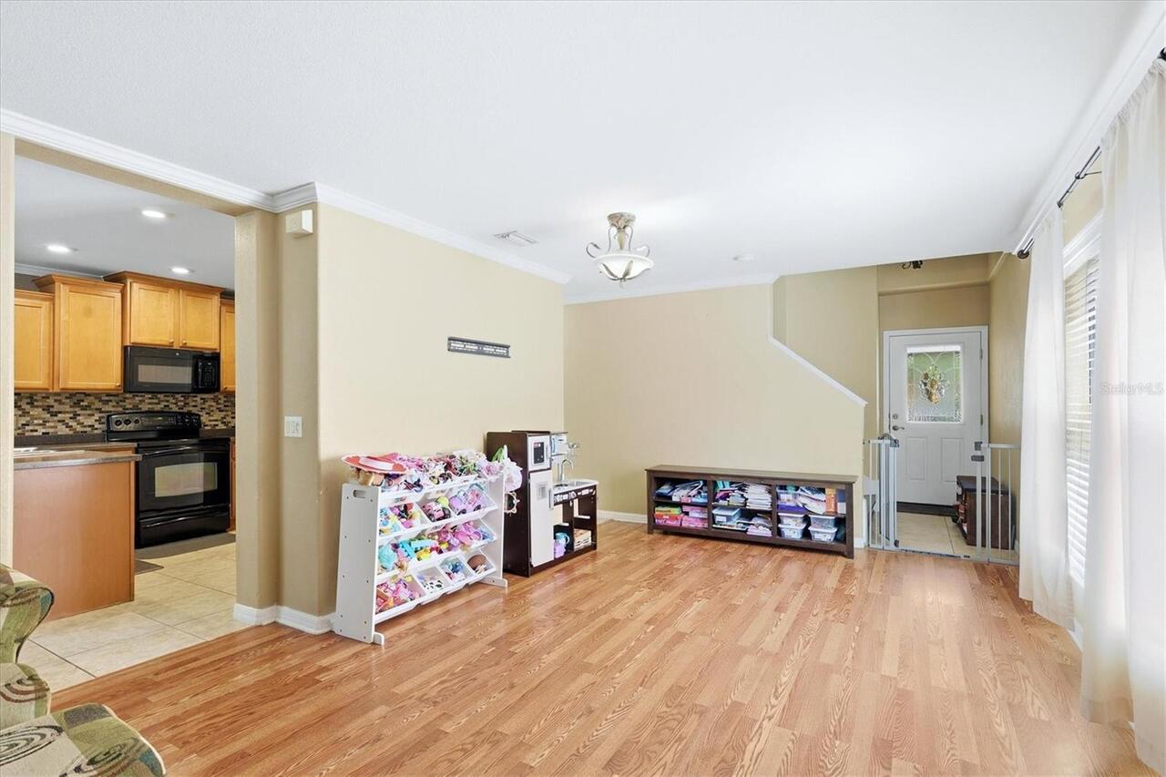 Listing Photo 10