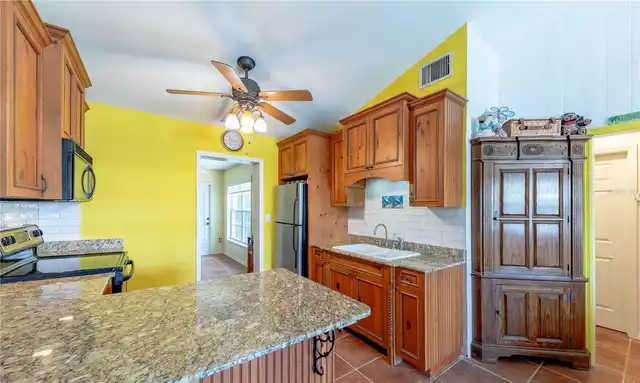 Listing Photo 7