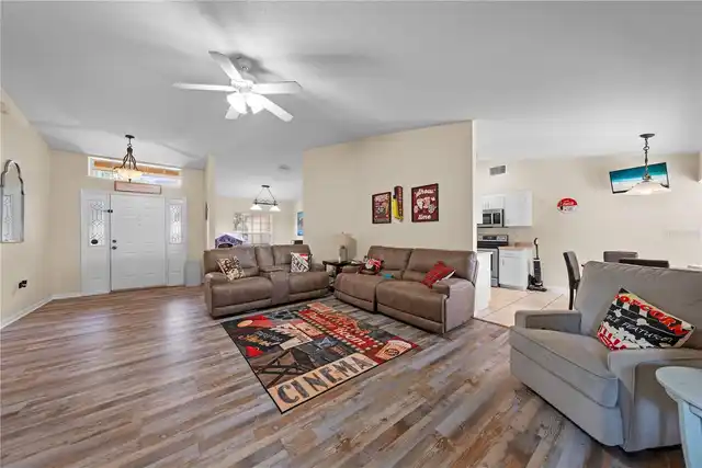 Listing Photo 10