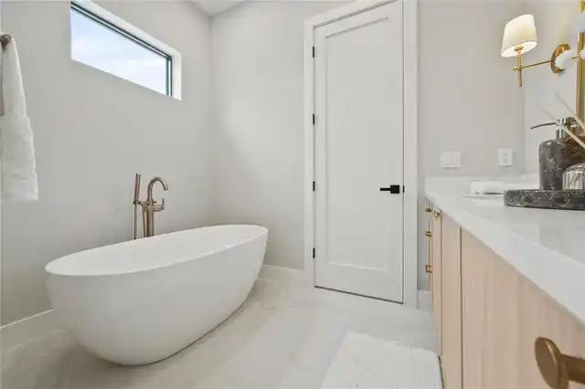 Listing Photo 28