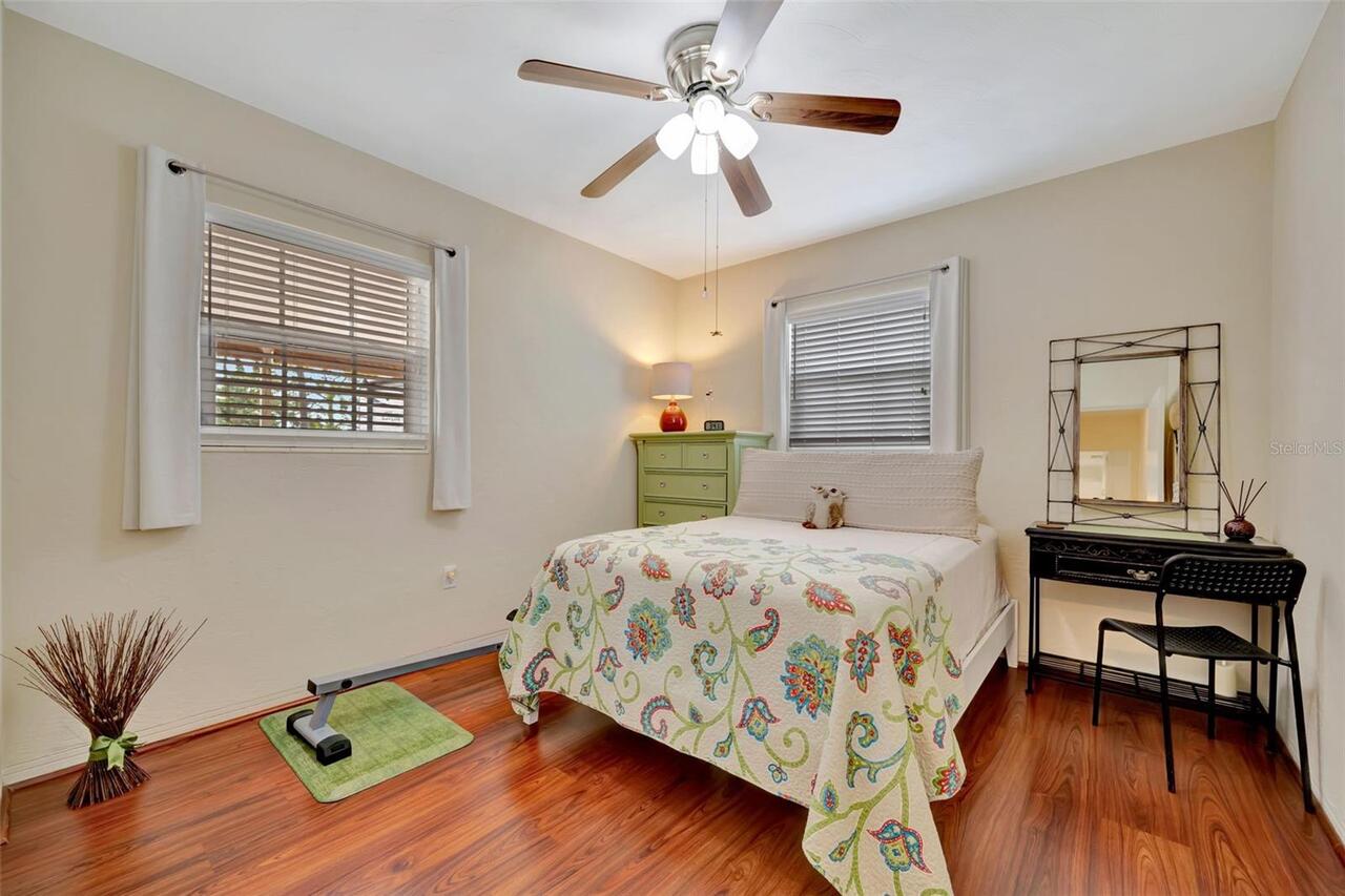 Listing Photo 10