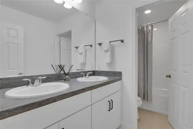 Listing Photo 16