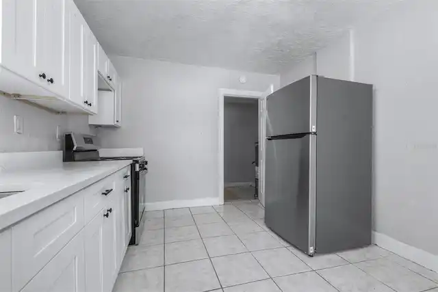 Listing Photo 12