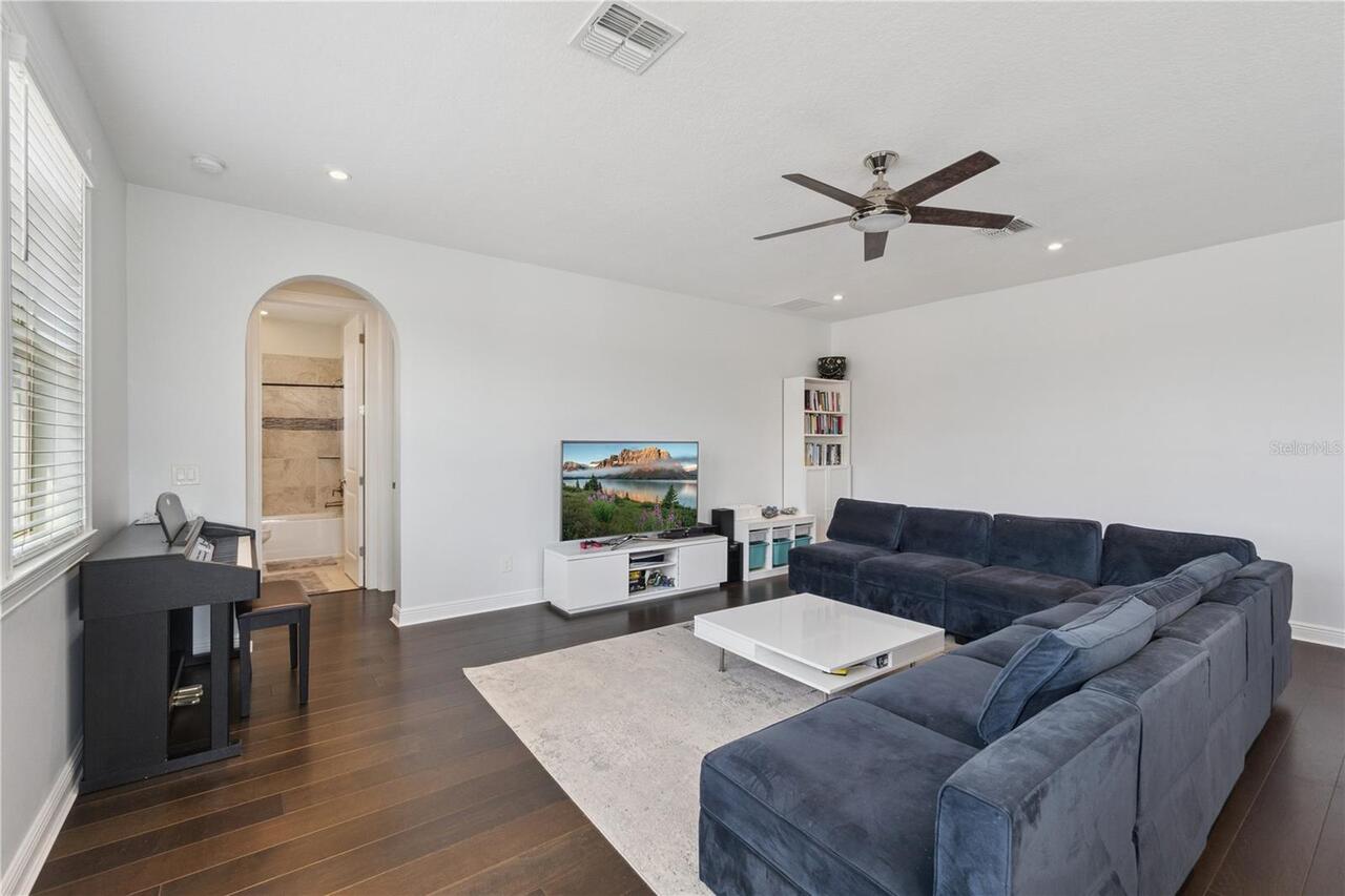Listing Photo 16