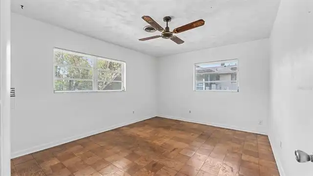 Listing Photo 32