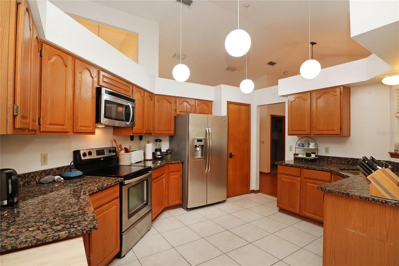 Listing Photo 16