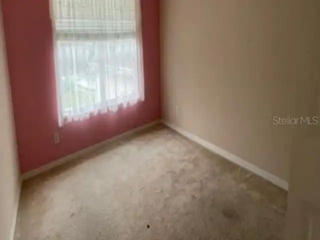 Listing Photo 8