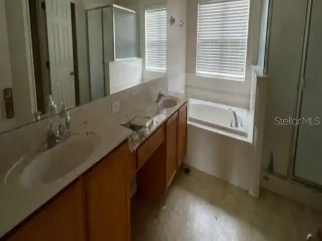 Listing Photo 12