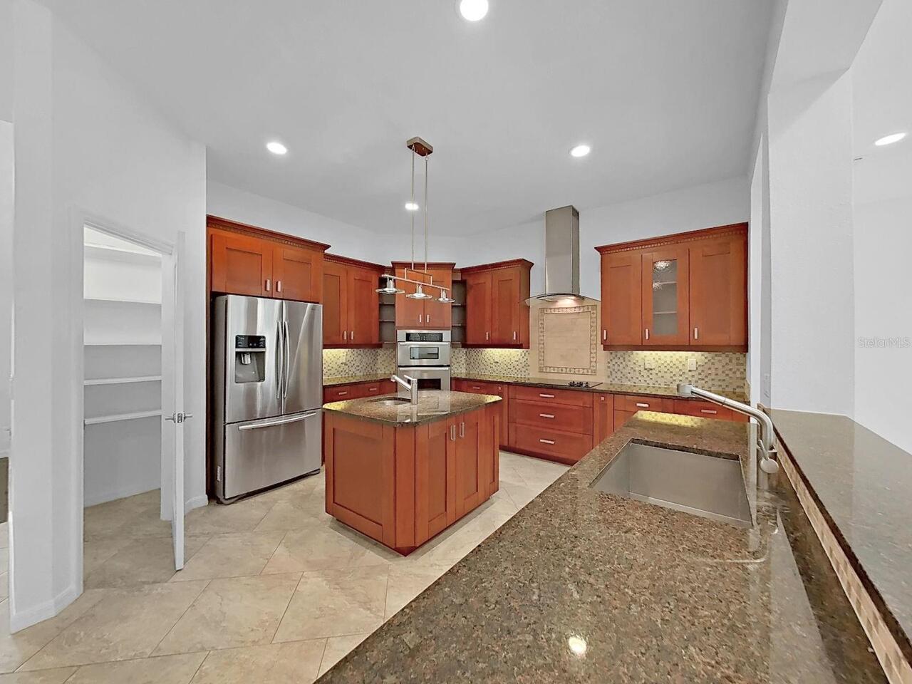 Listing Photo 16