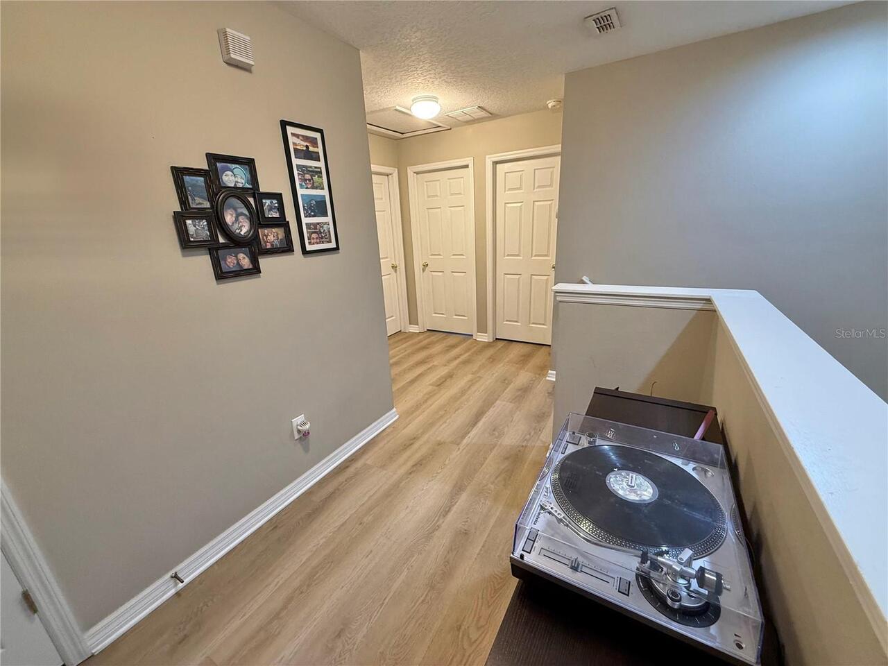 Listing Photo 12