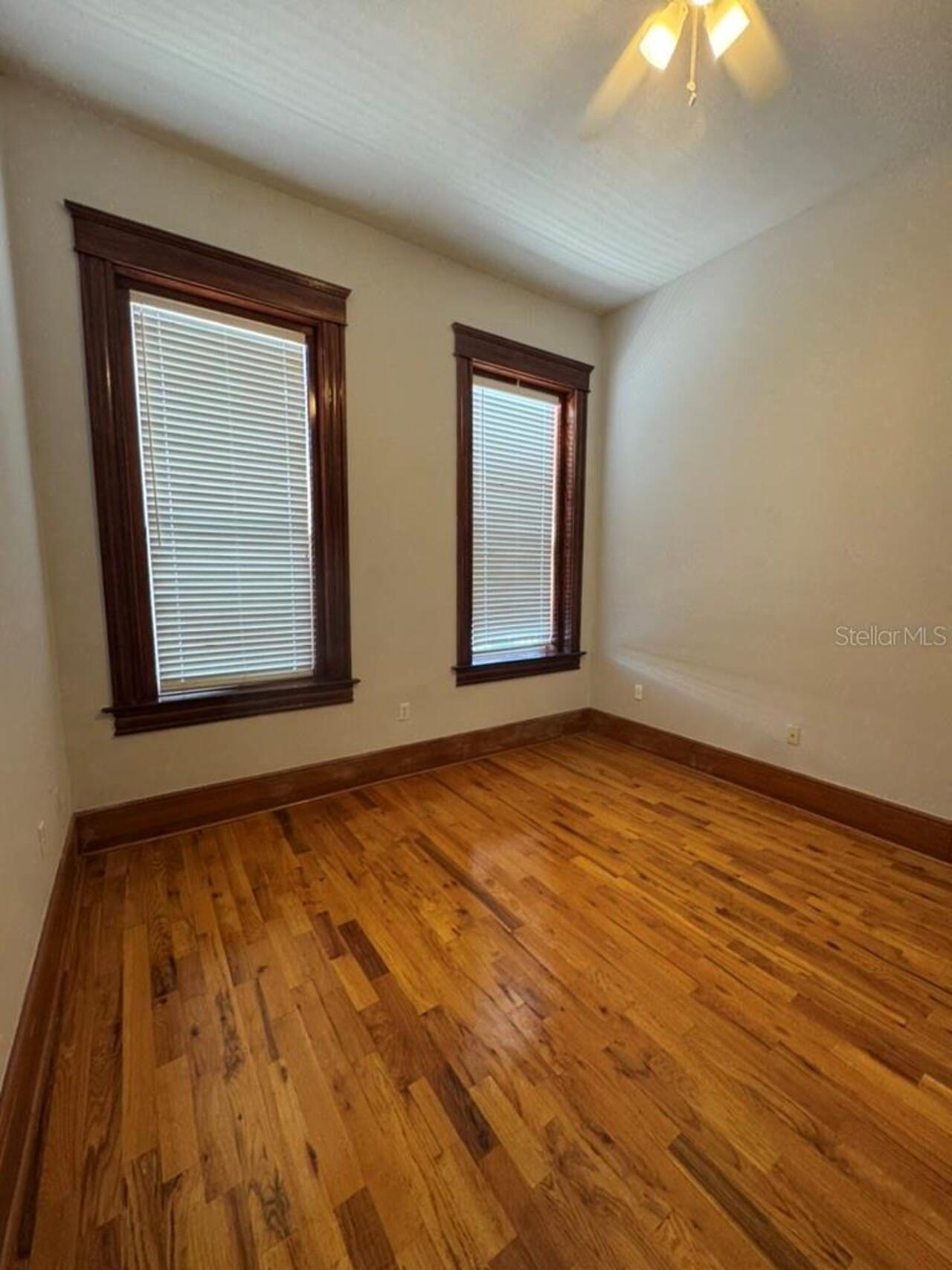 Listing Photo 9