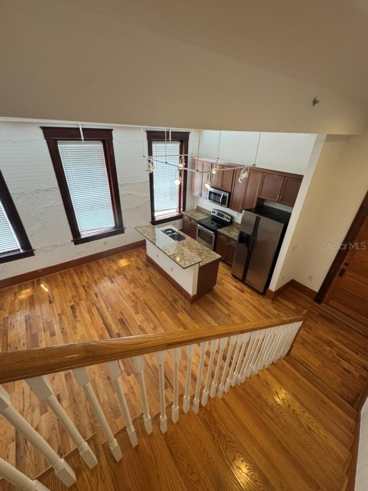 Listing Photo 12