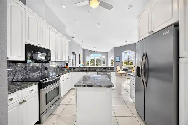 Listing Photo 18