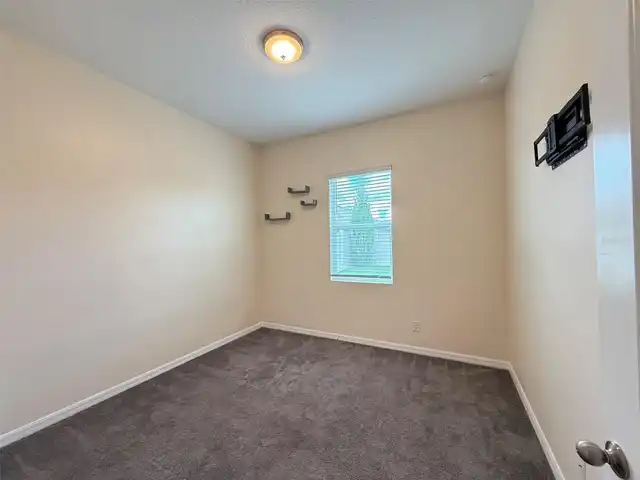 Listing Photo 13