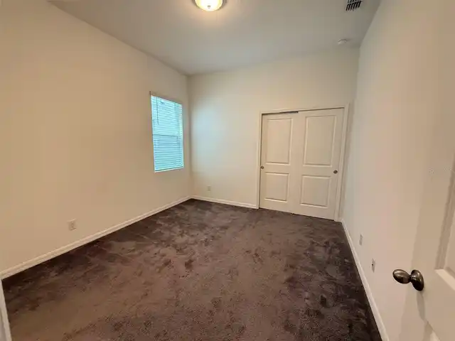 Listing Photo 28