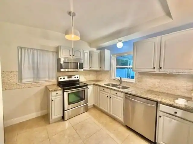 Listing Photo 6